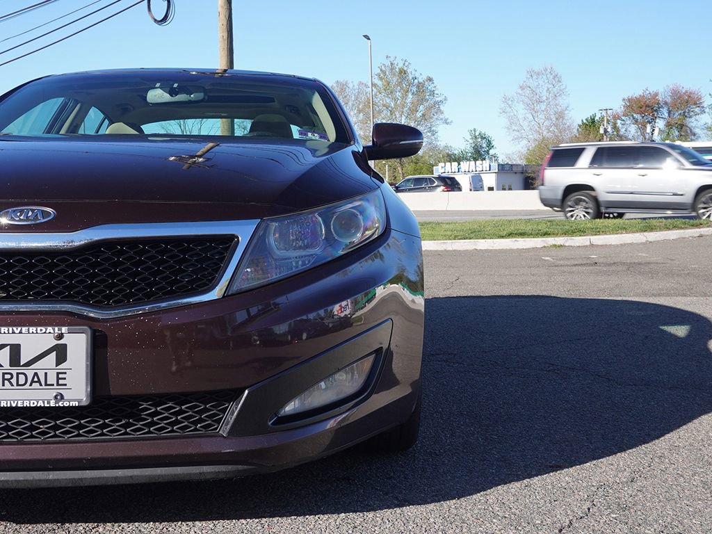 Used 2011 Kia Optima EX w/ Premium Pkg FWD image 12