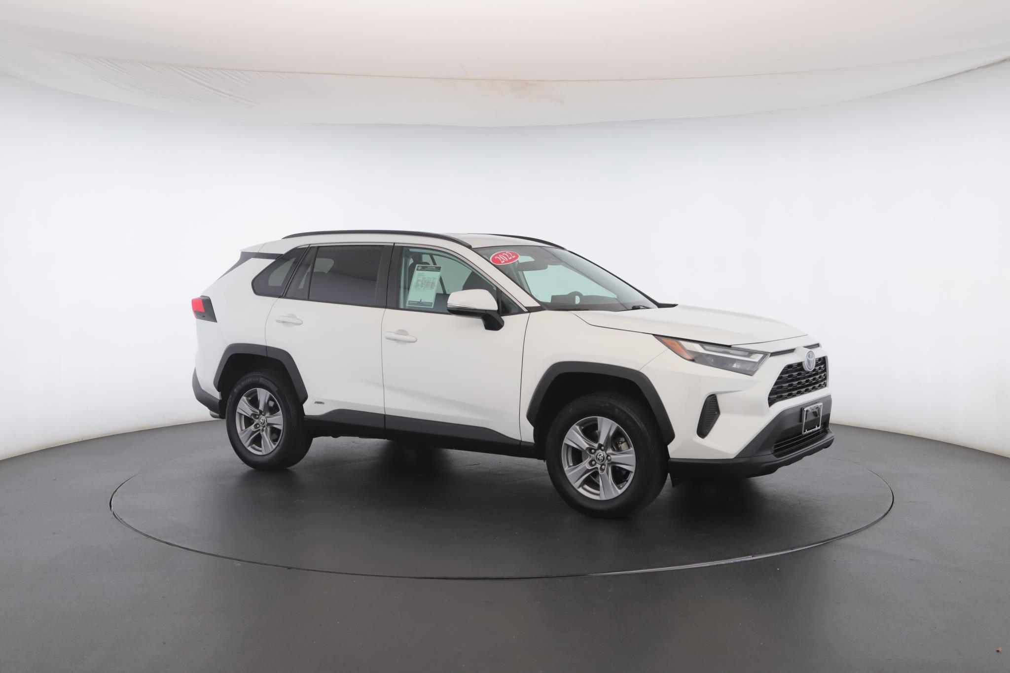 Used 2022 Toyota RAV4 XLE image 32