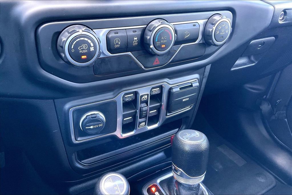 Used 2018 Jeep Wrangler Unlimited Sport S AWD/4WD image 24