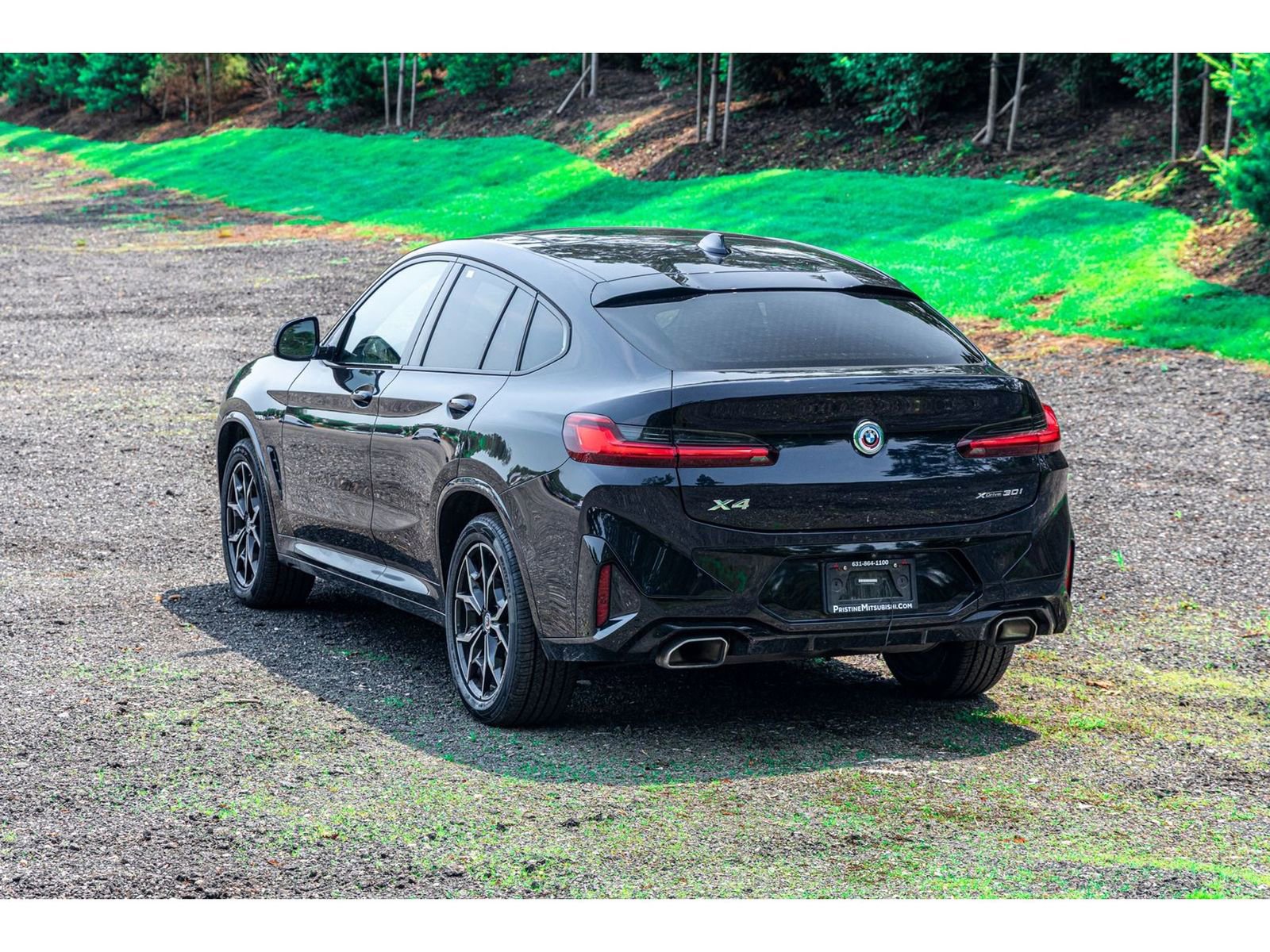 Used 2022 BMW X4 xDrive30i w/ M Sport Package 2 AWD/4WD image 5