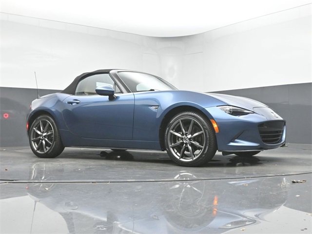 Used 2022 Volvo V60 T5 Cross Country w/ Advanced Package image 28