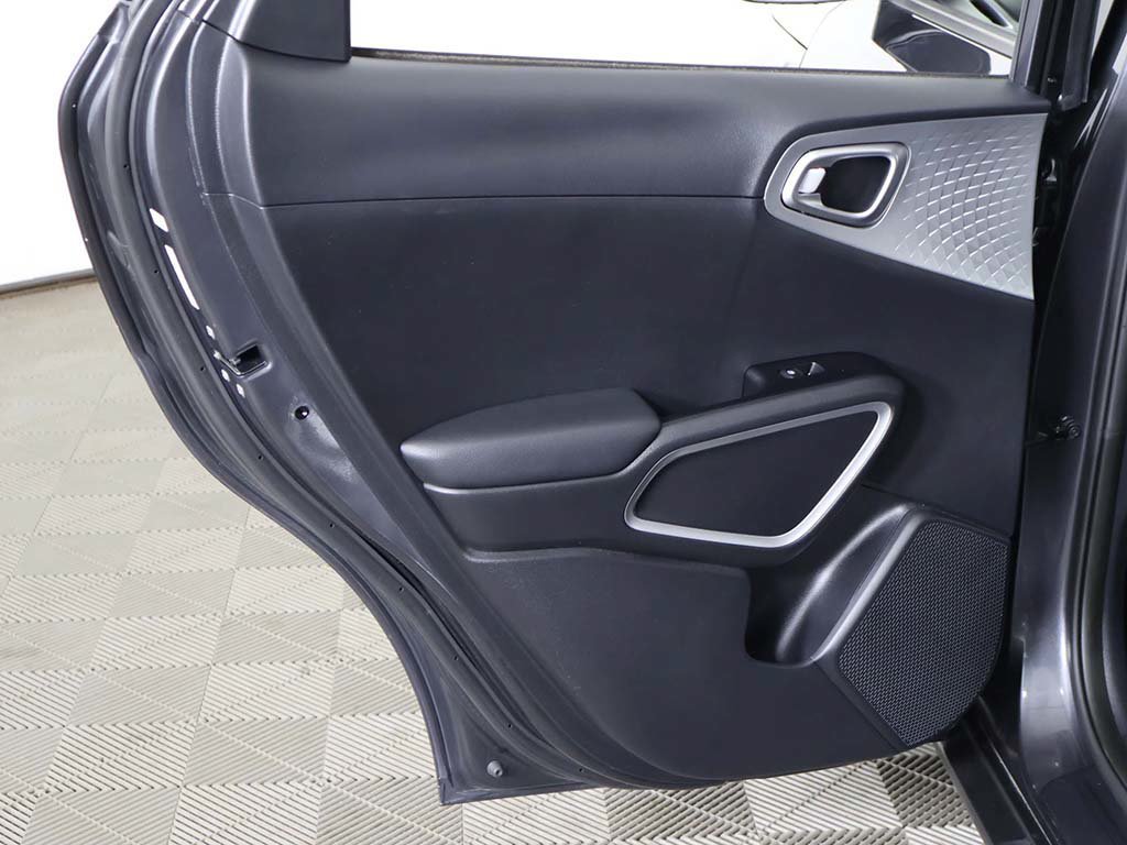 Used 2020 Kia Soul LX FWD image 21