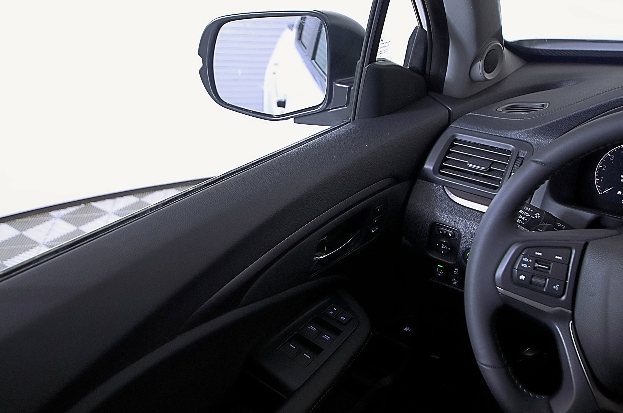 Used 2025 Honda Ridgeline RTL+ image 18