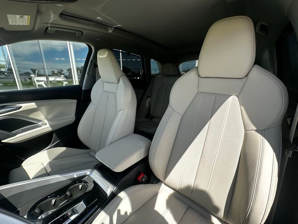 New 2025 Audi Q5 Prestige image 15