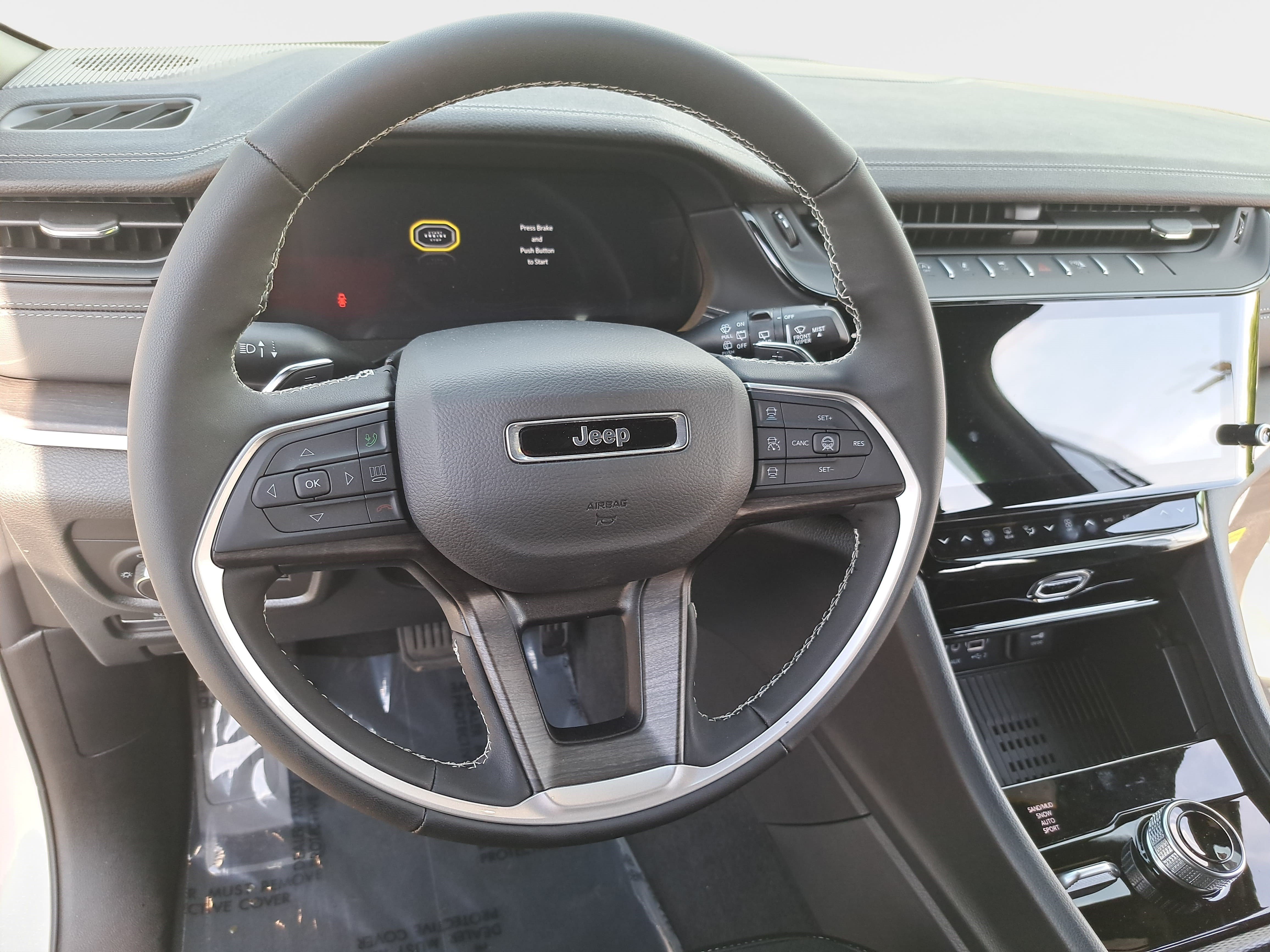 New 2026 Jeep Grand Cherokee Altitude AWD/4WD image 16
