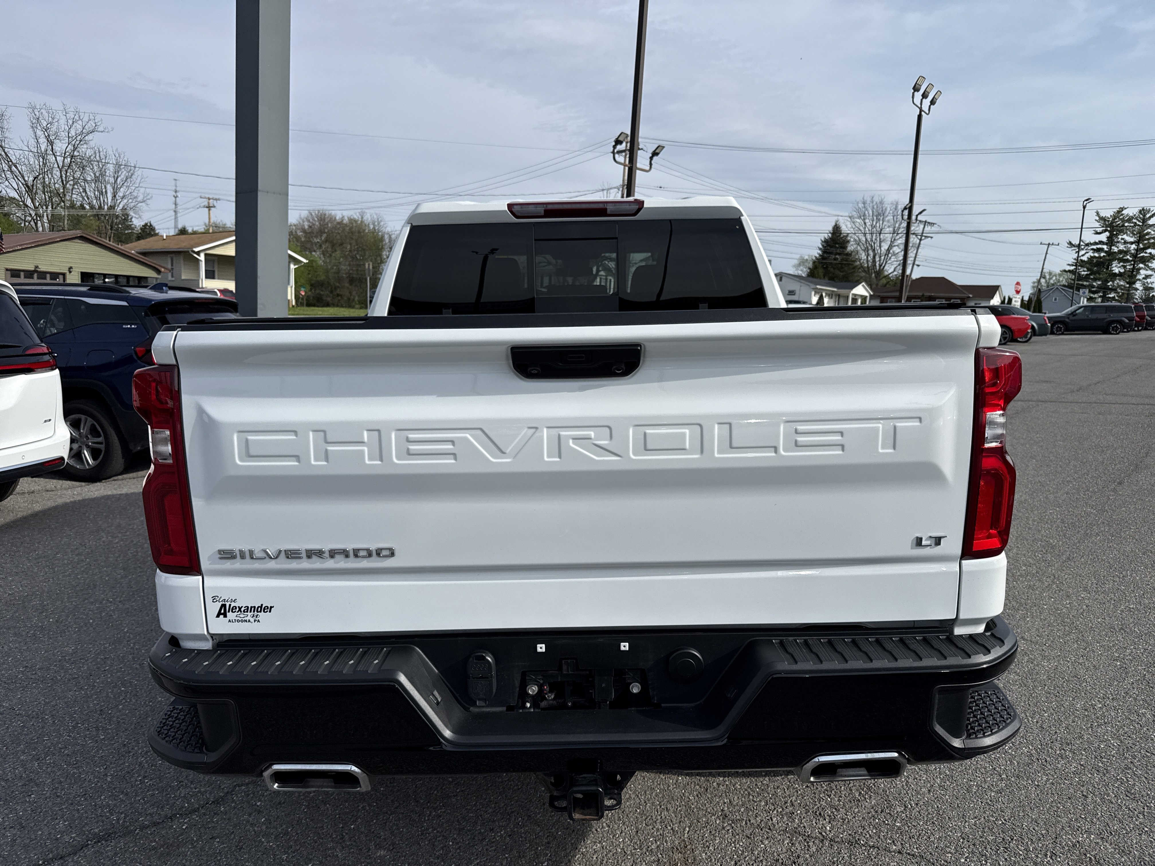 Used 2023 Chevrolet Silverado 1500 LT Trail Boss w/ Convenience Package II image 4