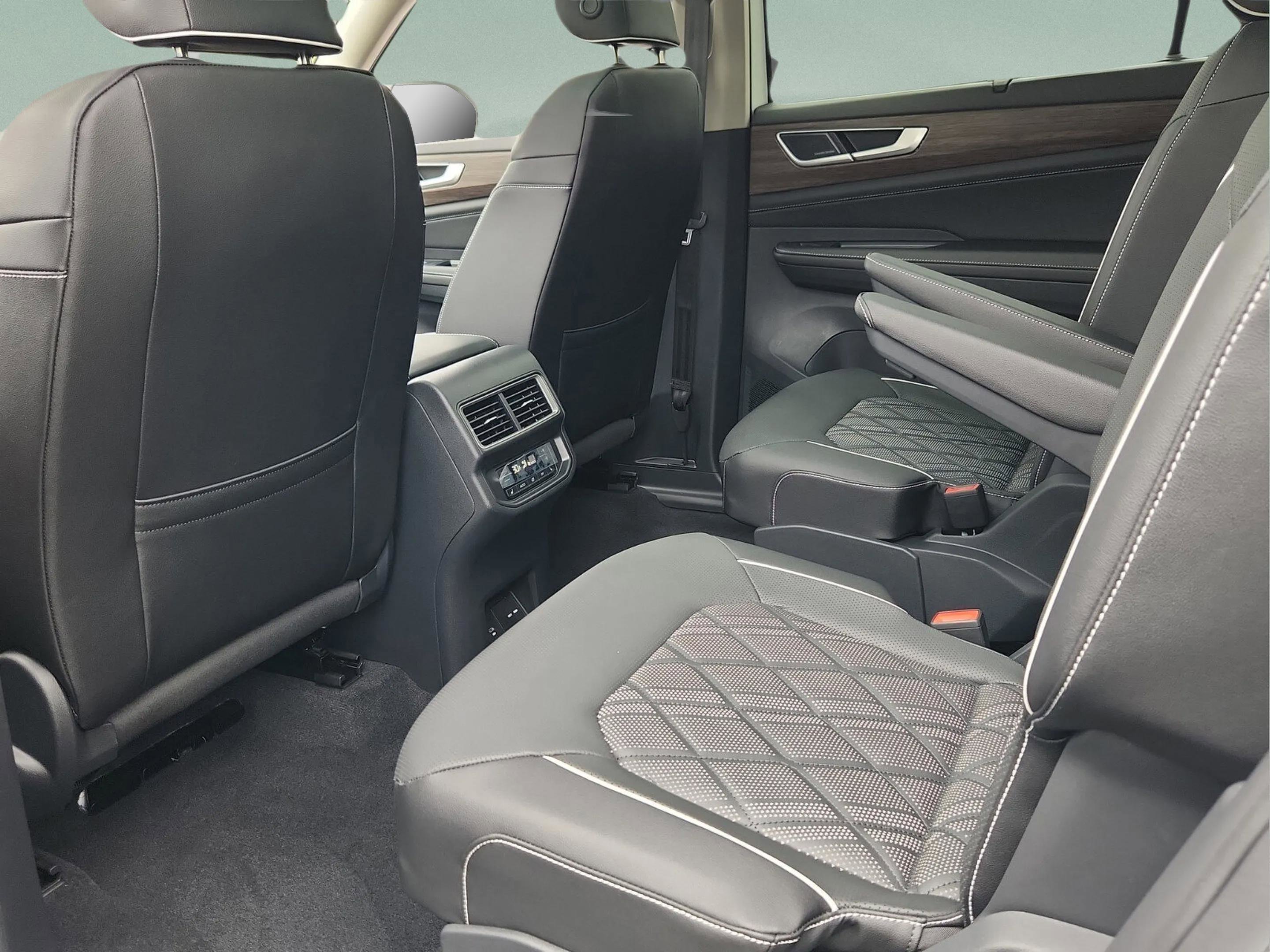 New 2026 Volkswagen Atlas SEL Premium R-Line image 14