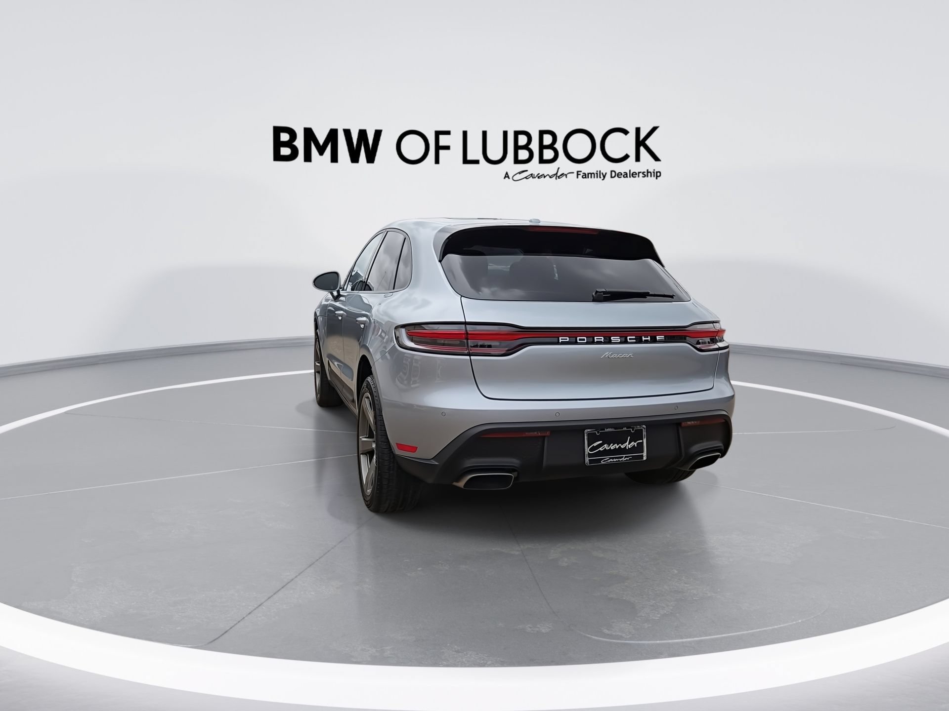 Used 2025 Porsche Macan AWD/4WD image 7