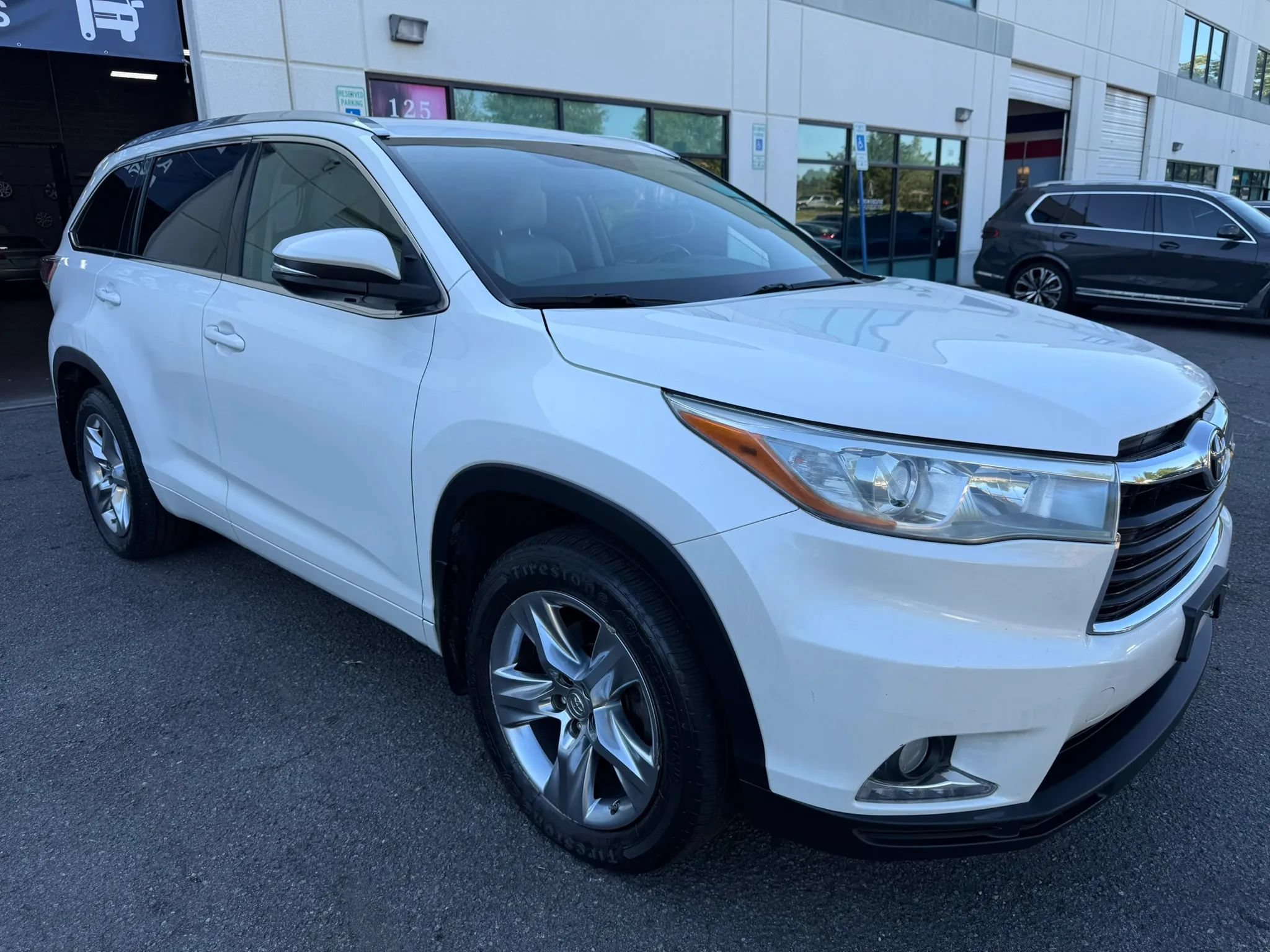 Used 2015 Toyota Highlander Limited AWD/4WD image 8