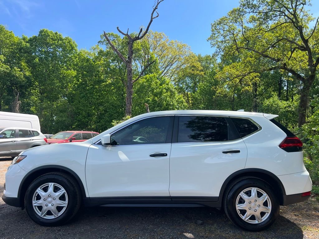 Used 2020 Nissan Rogue S FWD image 2