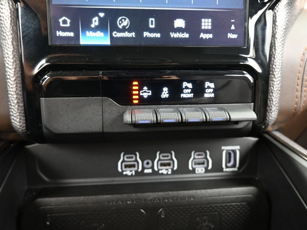Used 2025 RAM 1500 Limited image 27