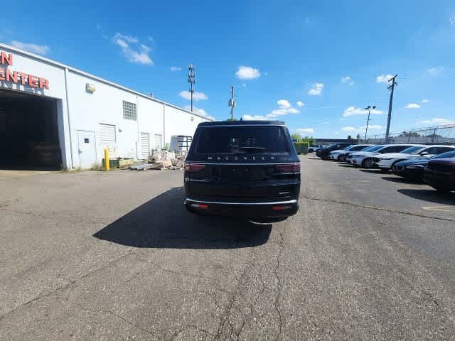 Certified 2024 Jeep Wagoneer L Series II w/ Flexible Seating Group AWD/4WD image 17