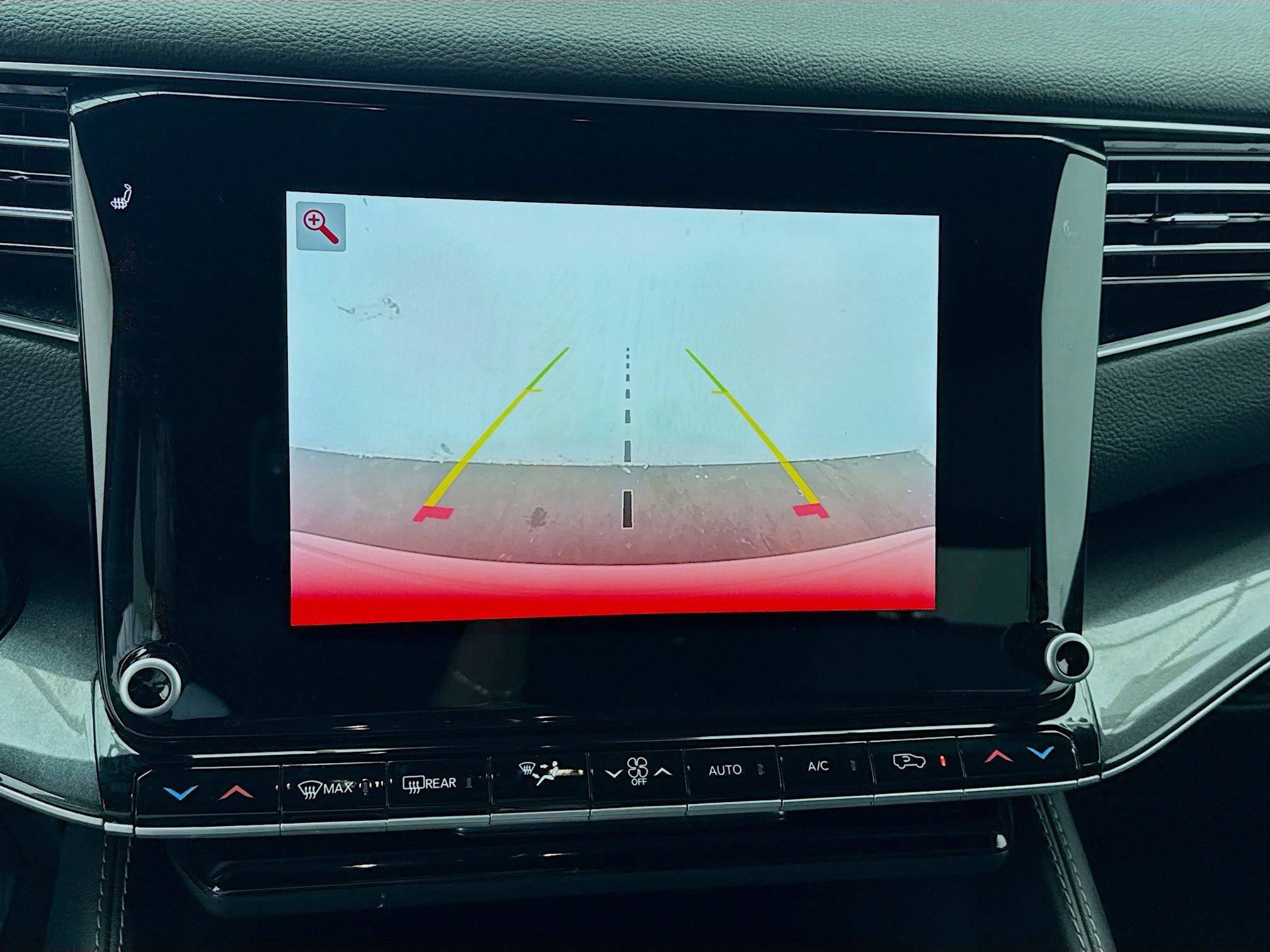 Used 2024 Jeep Wagoneer 2WD image 10