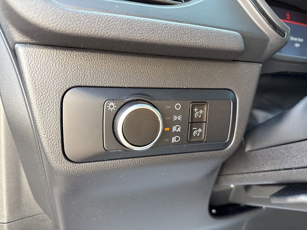 Used 2025 Ford Escape ST-Line w/ Cold Weather Package image 18