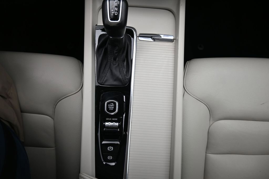 Used 2019 Volvo S60 T5 Momentum w/ Premium Package FWD image 19