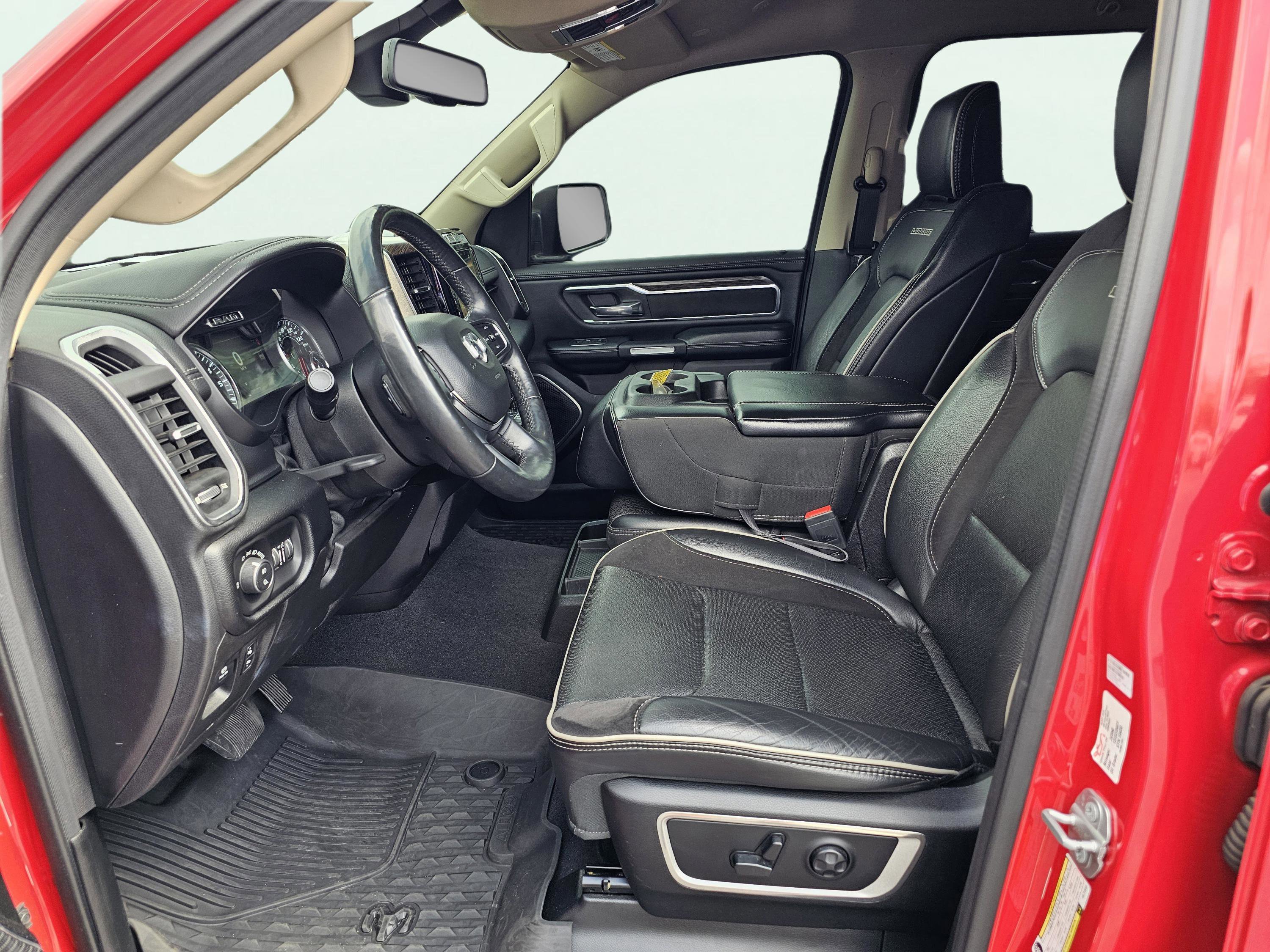 Used 2019 RAM 1500 Laramie AWD/4WD image 18