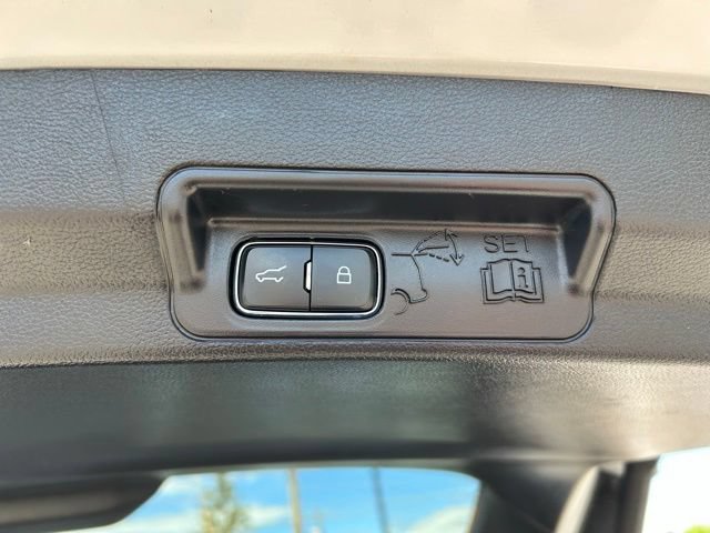 Used 2025 Ford Explorer Platinum AWD/4WD image 54
