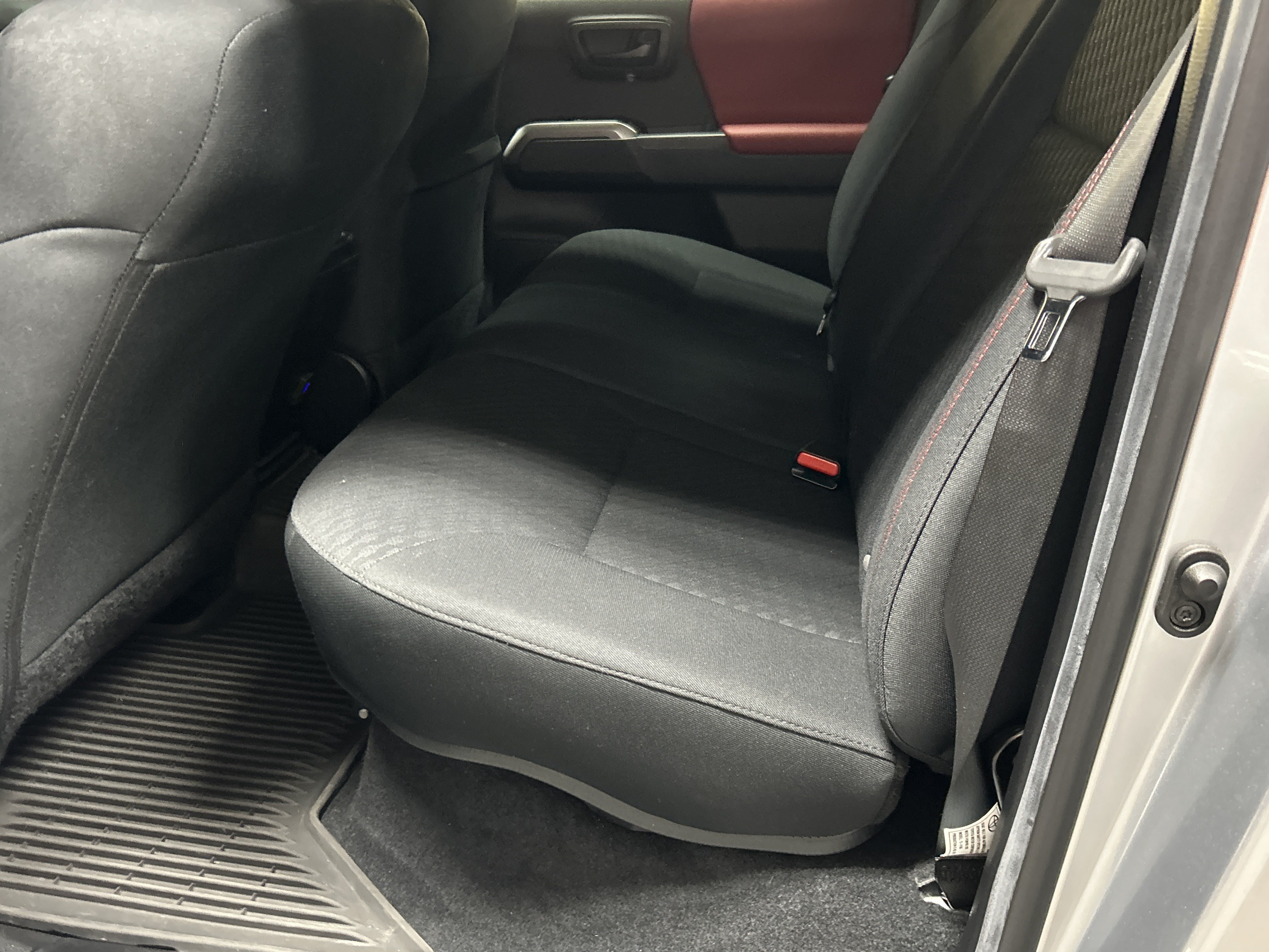 Used 2022 Toyota Tacoma SR5 w/ Technology Package RWD image 7