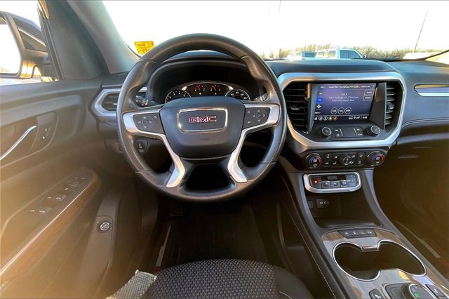 Used 2023 GMC Acadia SLE w/ Driver Convenience Package image 8