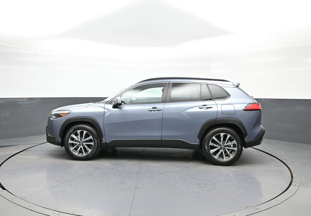 Certified 2023 Toyota Corolla Cross XLE image 9