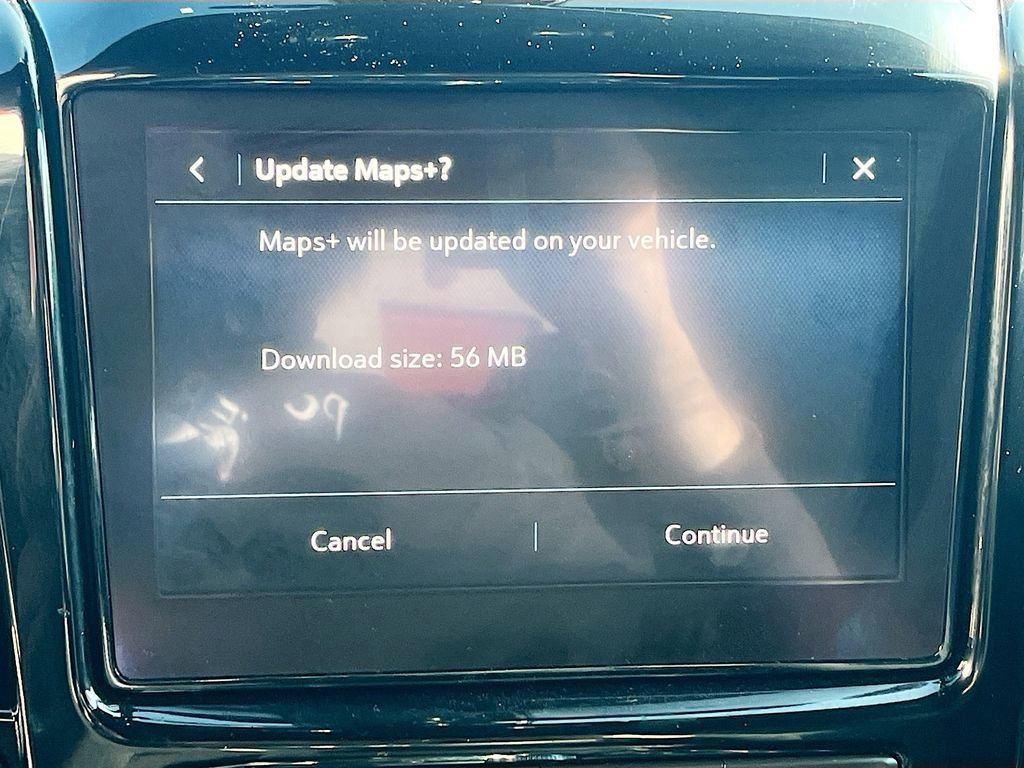 Used 2023 Chevrolet Traverse LT w/ LPO, Floor Liner Package image 13