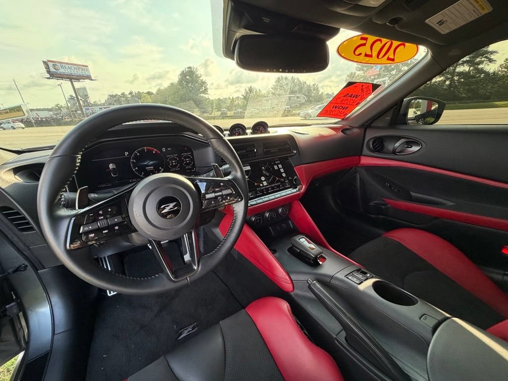 Certified 2025 Nissan Z Performance w/ Floor Mat Package RWD image 19