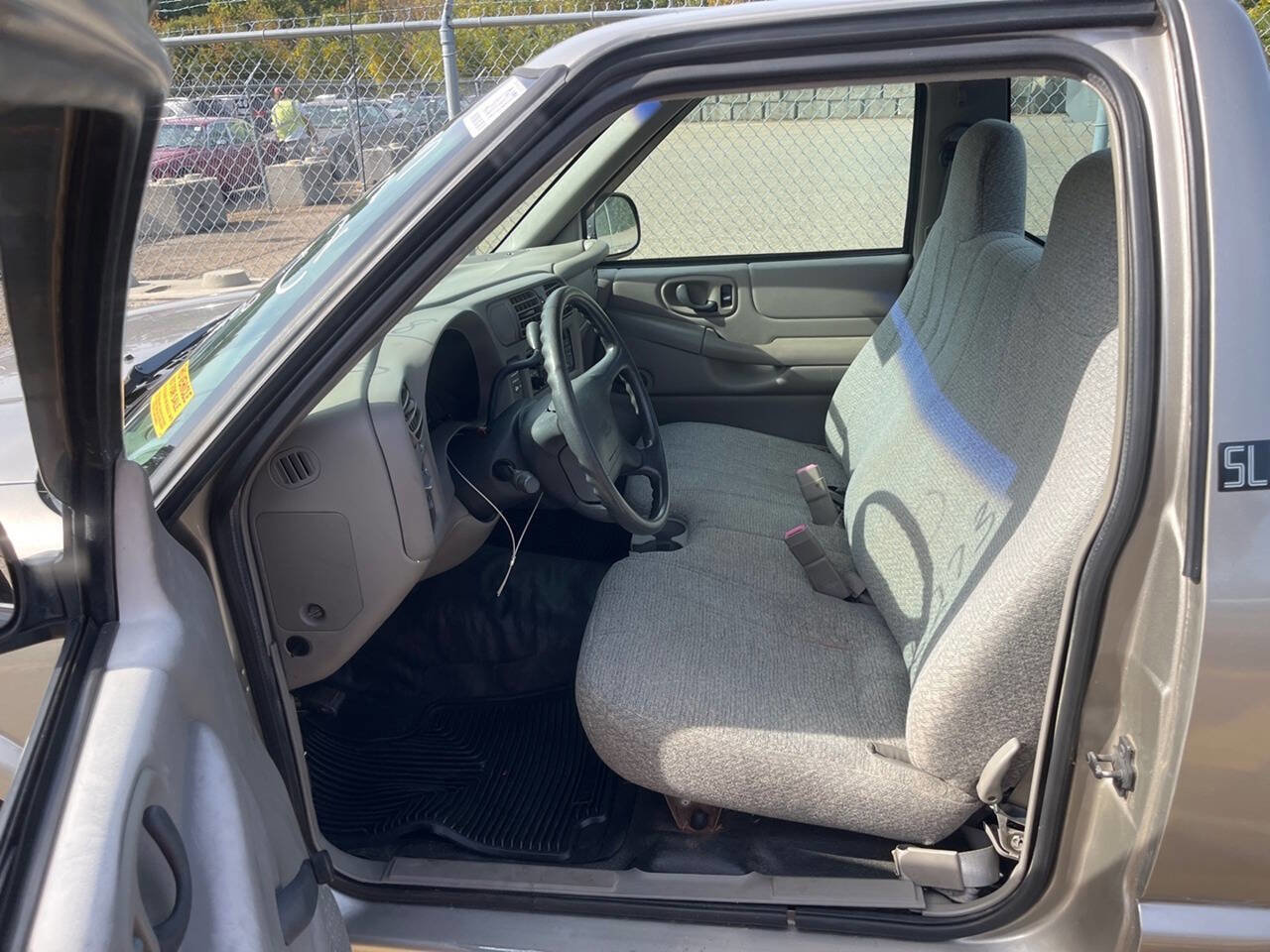 Used 1998 GMC Sonoma SL image 13