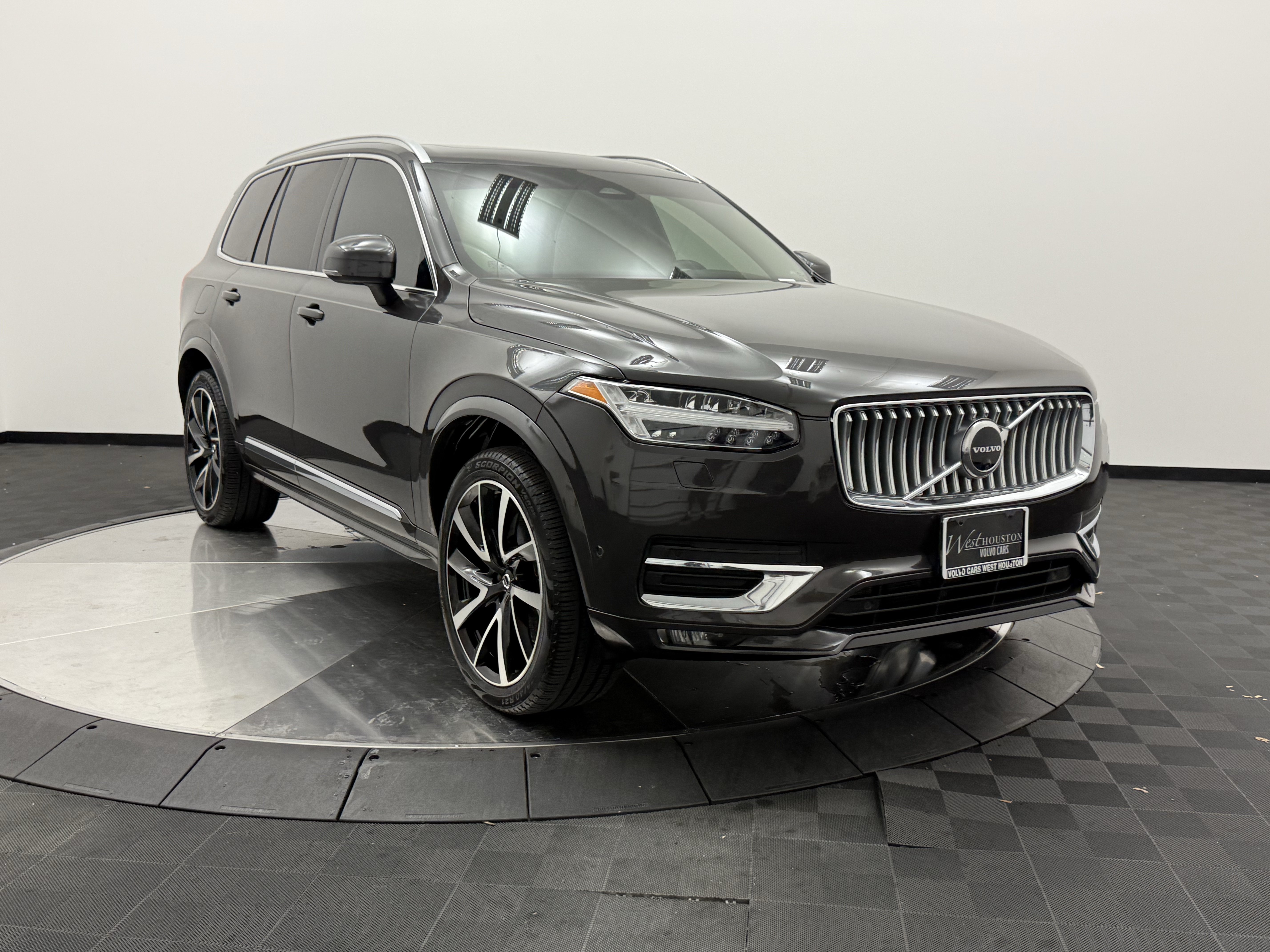 Used 2023 Volvo XC90 B6 Plus w/ Protection Package Premier AWD/4WD image 2