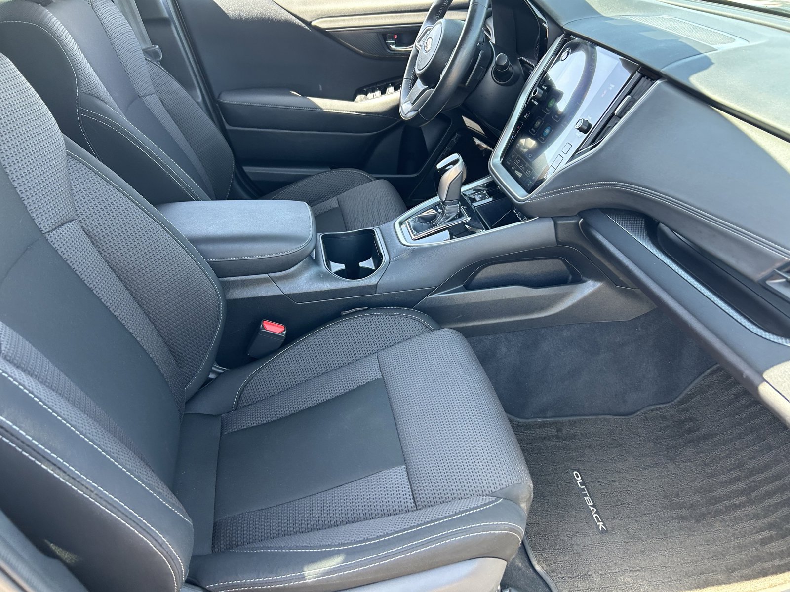 Used 2025 Subaru Outback Premium image 12