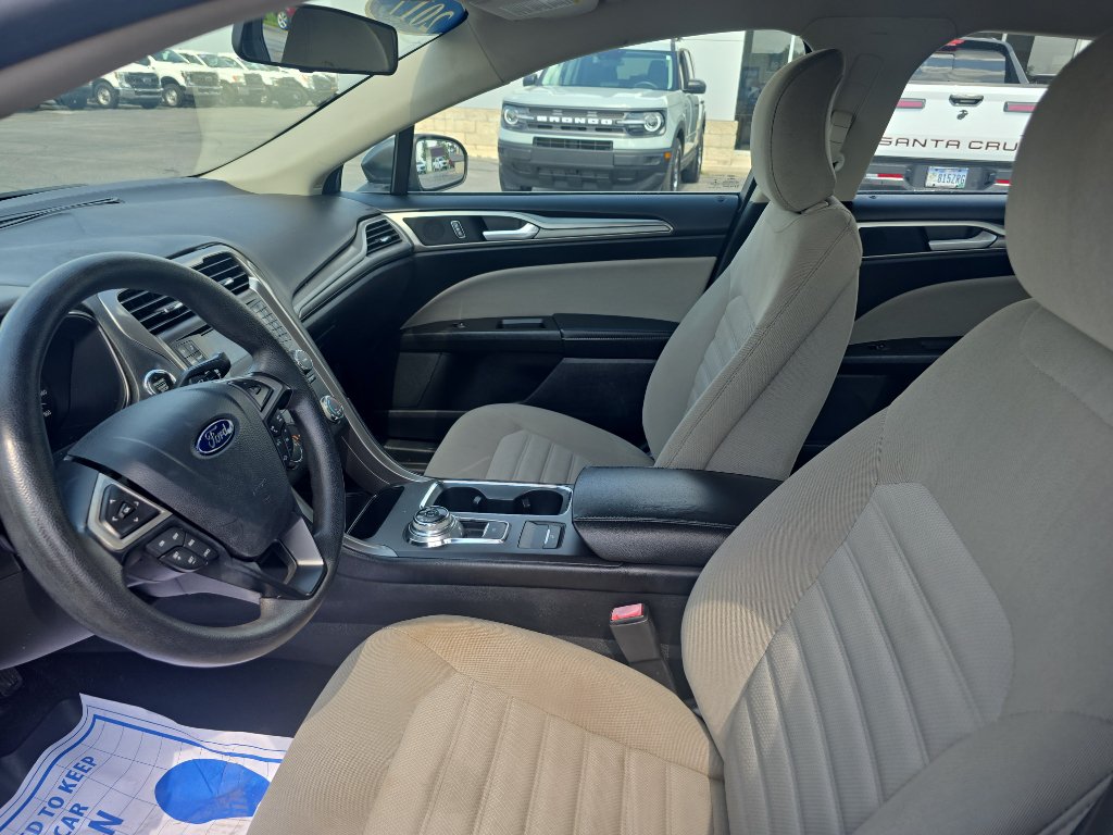 Used 2017 Ford Fusion S FWD image 12