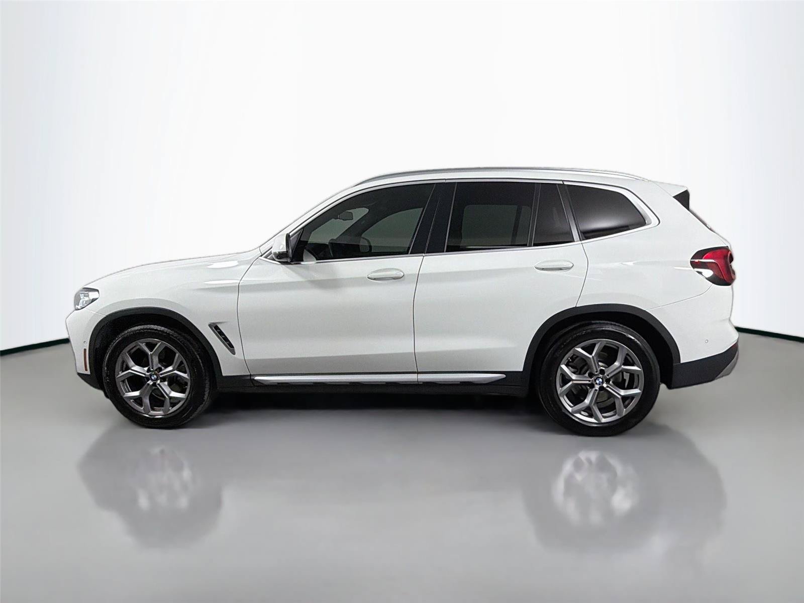 Certified 2023 BMW X3 sDrive30i w/ Premium Package RWD image 8