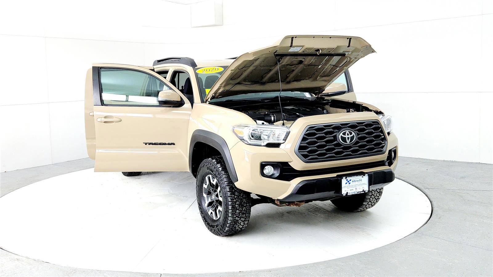 Used 2020 Toyota Tacoma TRD Off-Road image 9