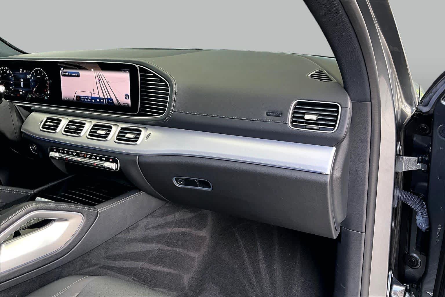 Used 2024 Mercedes-Benz GLS 450 4MATIC image 17