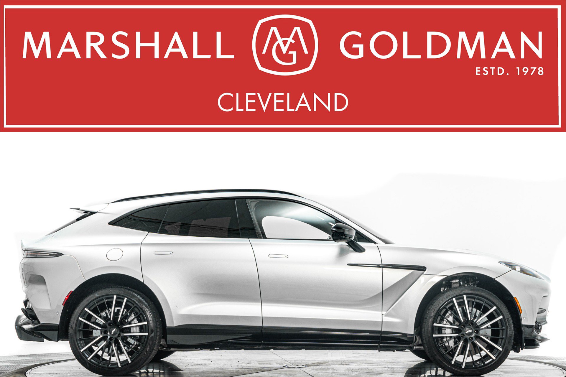 Used 2023 Aston Martin DBX 707 AWD/4WD image 1