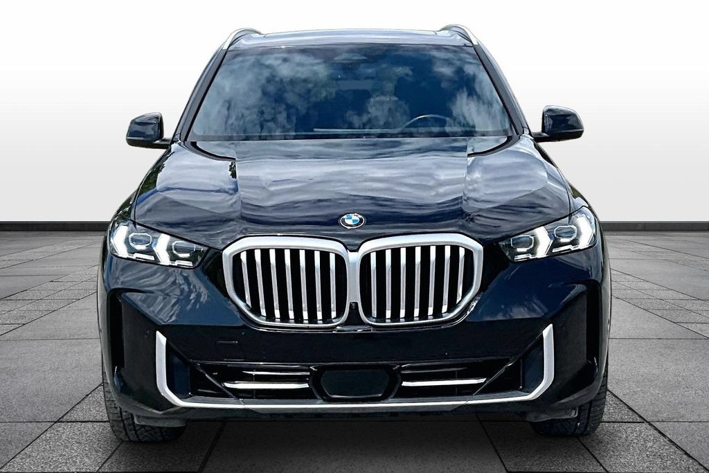 Used 2024 BMW X5 xDrive40i w/ Premium Package AWD/4WD image 3