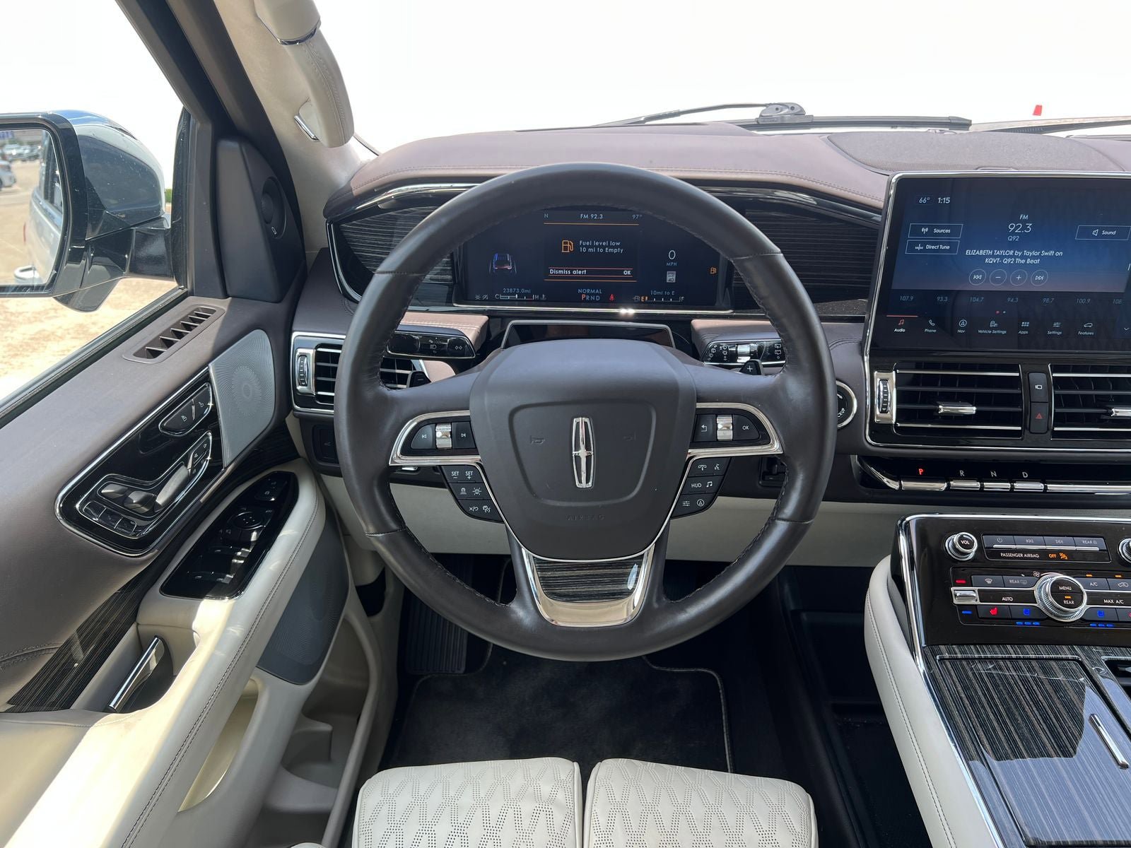 Used 2024 Lincoln Navigator Black Label AWD/4WD image 30
