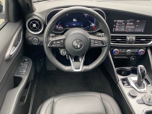 Used 2024 Alfa Romeo Giulia Ti image 47