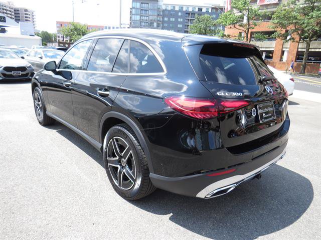 Used 2026 Mercedes-Benz GLC 300 4MATIC image 2