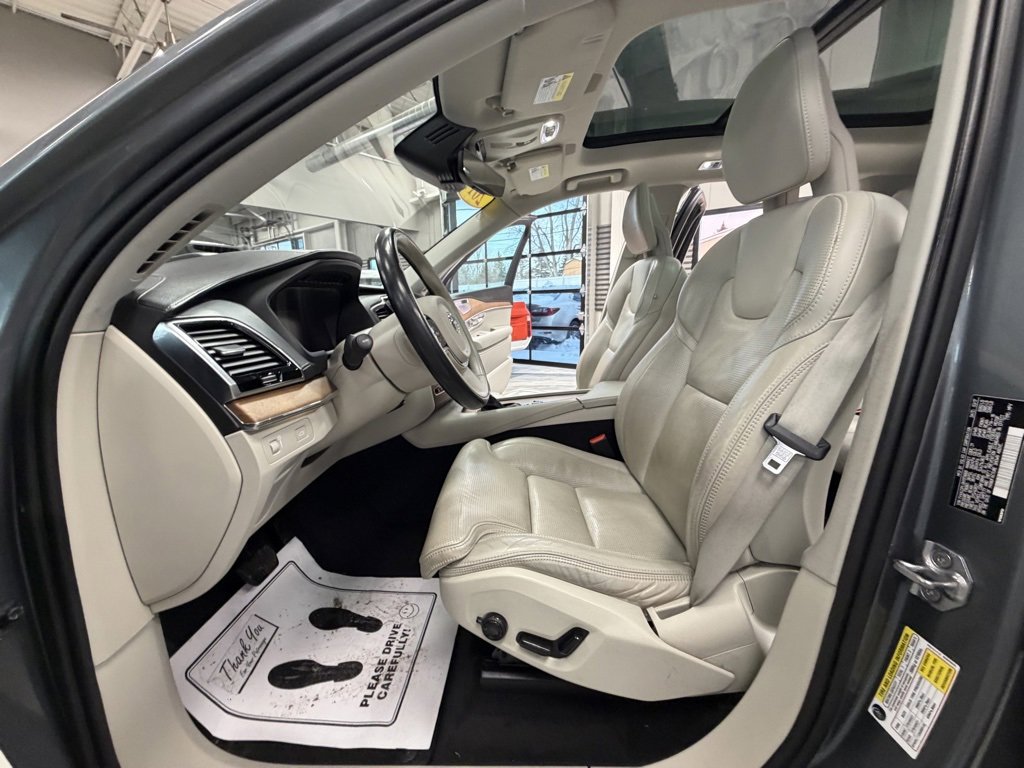 Used 2017 Volvo XC90 T6 Inscription w/ Vision Package image 61