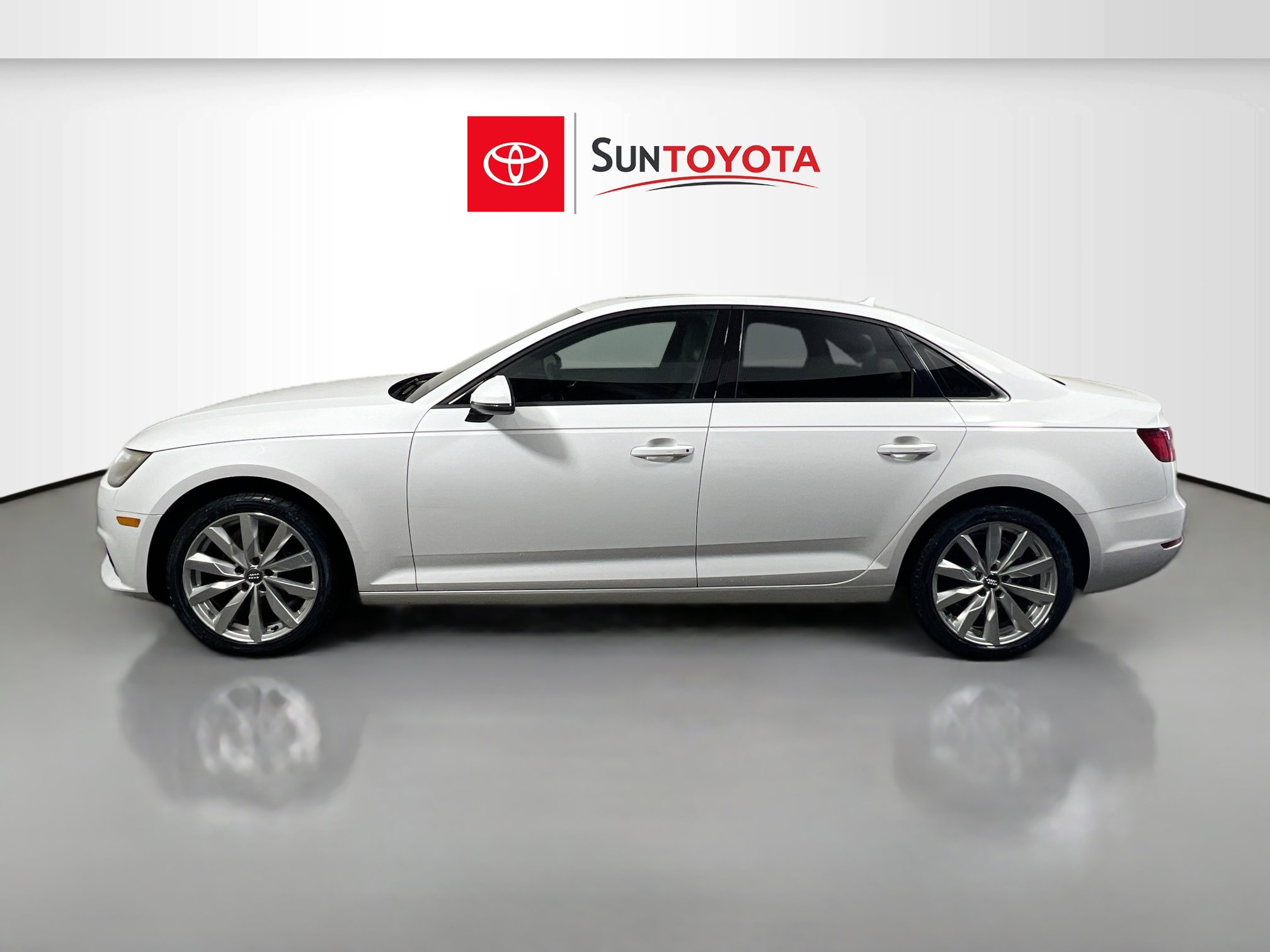 Used 2017 Audi A4 2.0T Ultra Premium w/ Convenience Package image 7