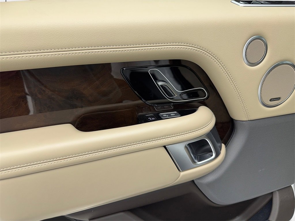 Used 2020 Land Rover Range Rover HSE image 45