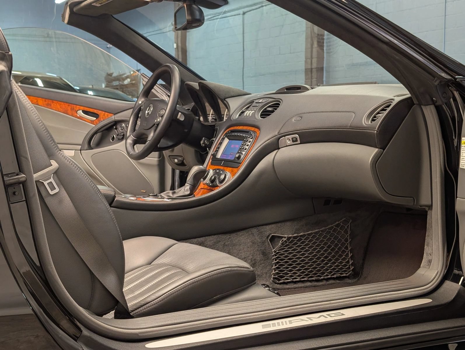 Used 2004 Mercedes-Benz SL 55 AMG image 11