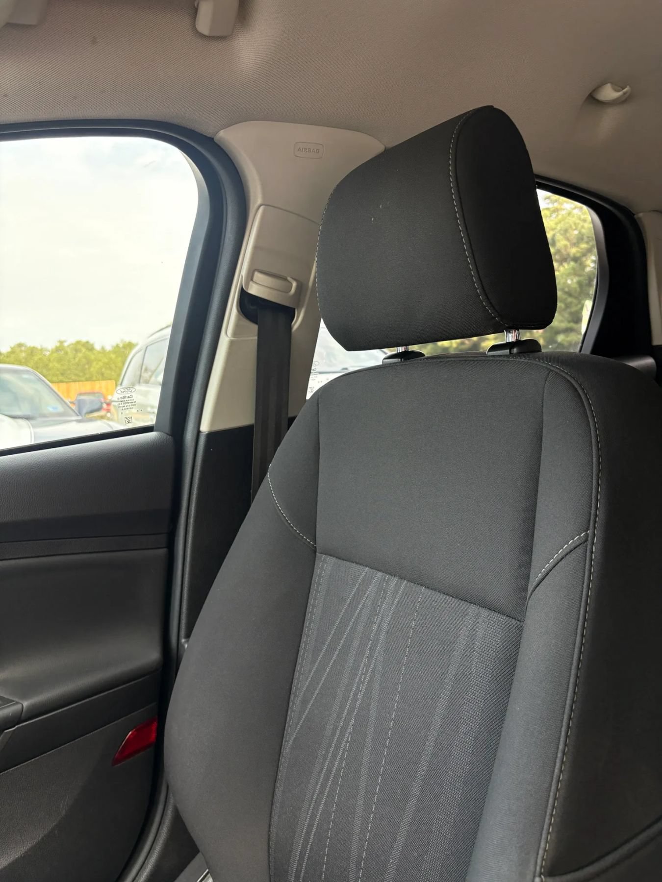 Used 2015 Ford Focus SE w/ SE Sport Package FWD image 15