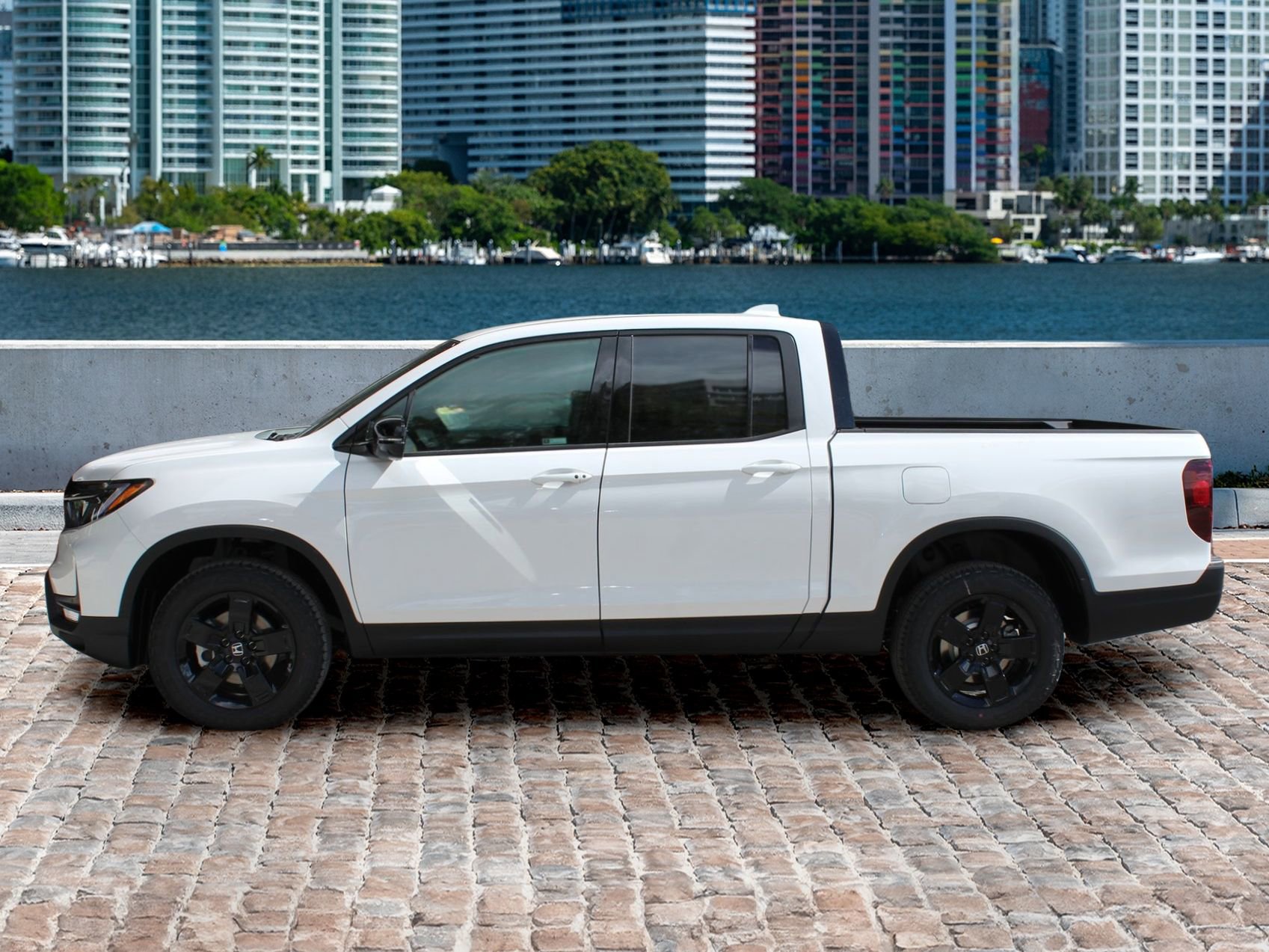 New 2026 Honda Ridgeline Black Edition image 8