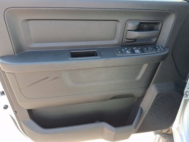 Used 2024 RAM 2500 Tradesman w/ Chrome Appearance Group image 9