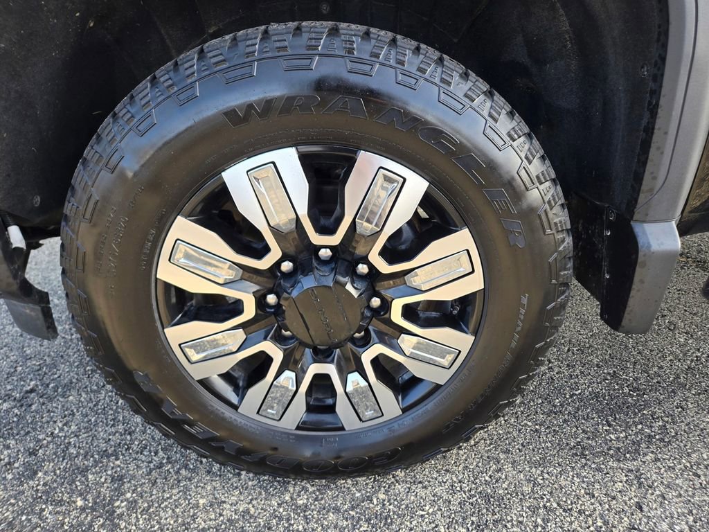 Used 2025 GMC Sierra 2500 Denali image 45