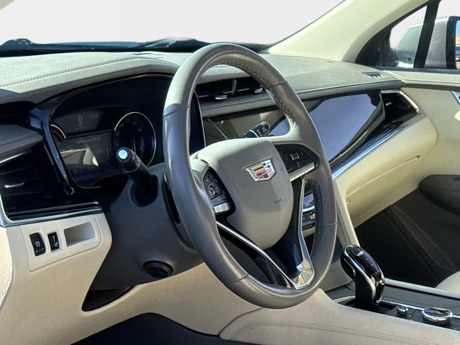 Used 2021 Cadillac XT6 Premium Luxury image 11