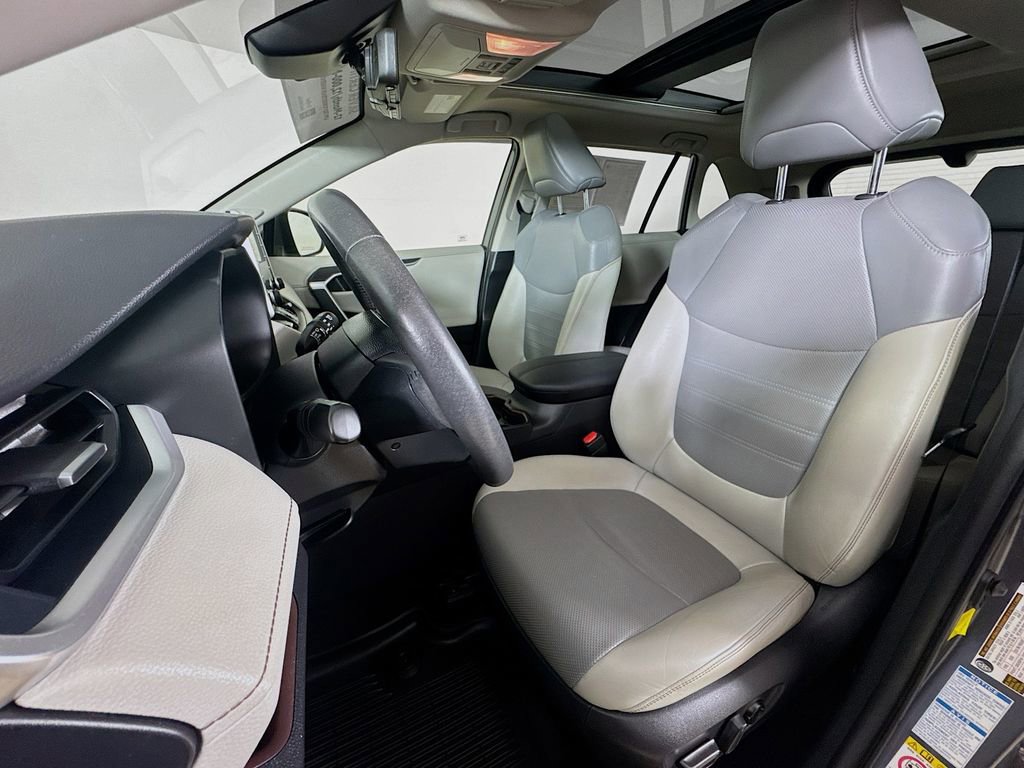 Certified 2019 Toyota RAV4 Limited w/ Advanced Technology Package image 12