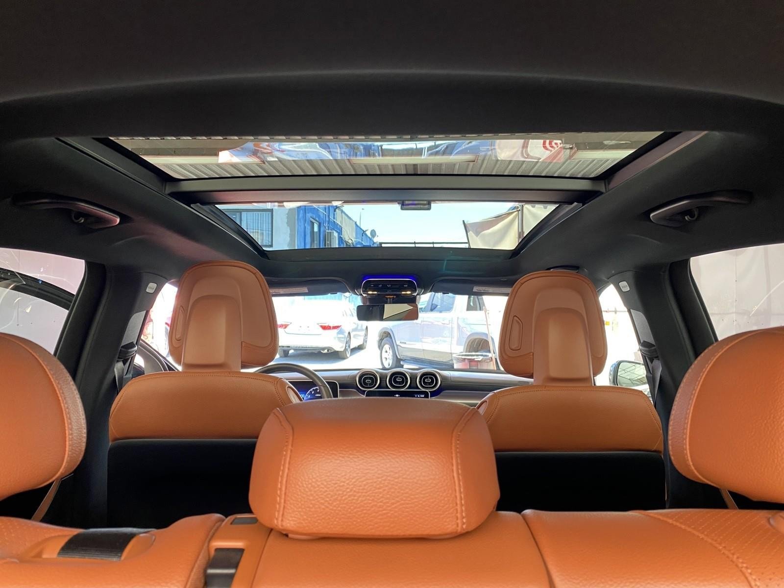 Used 2023 Mercedes-Benz GLC 300 4MATIC image 16