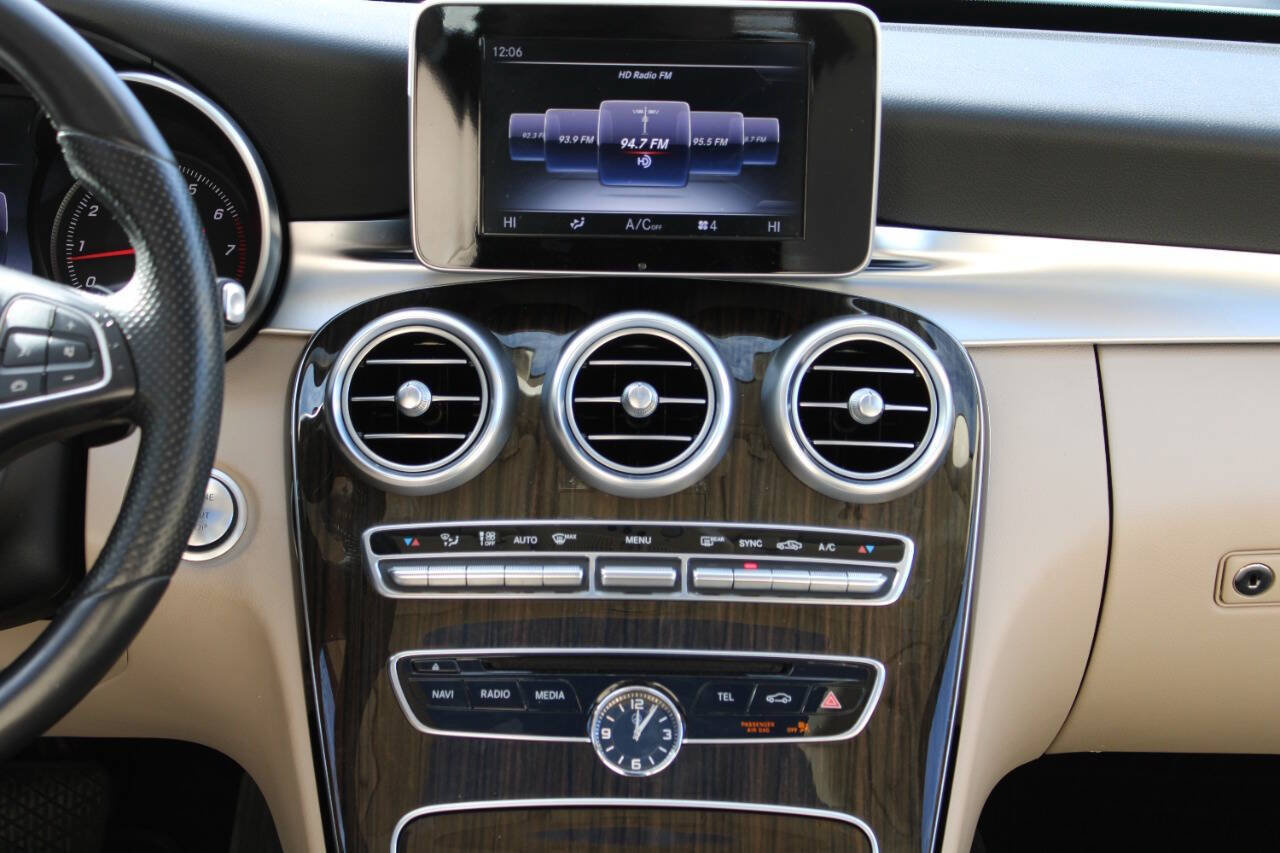 Used 2016 Mercedes-Benz C 300 4MATIC Sedan image 34